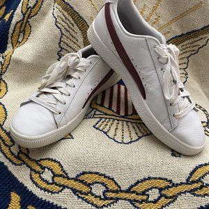 Puma "Clyde" Men's Sneakers, Size 8.5
